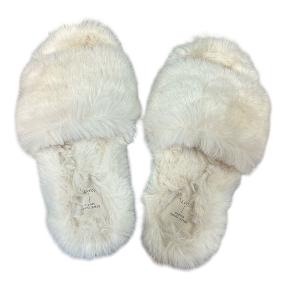 White BSS x KGMTL Fuzzy Slippers - Picture 3 of 12